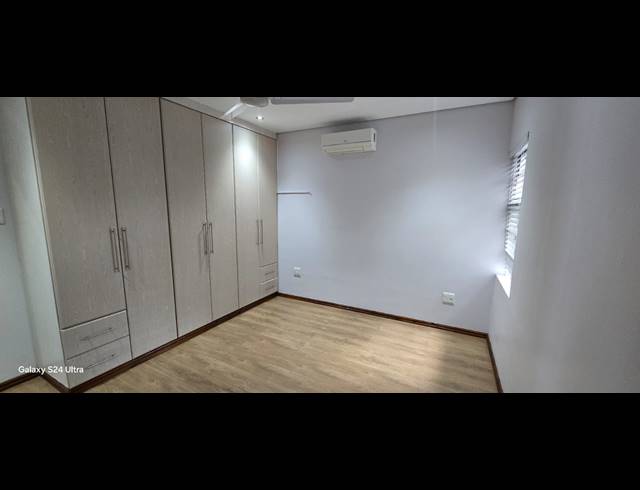 4 BEDROOM HOUSE TO LET IN MEER EN SEE